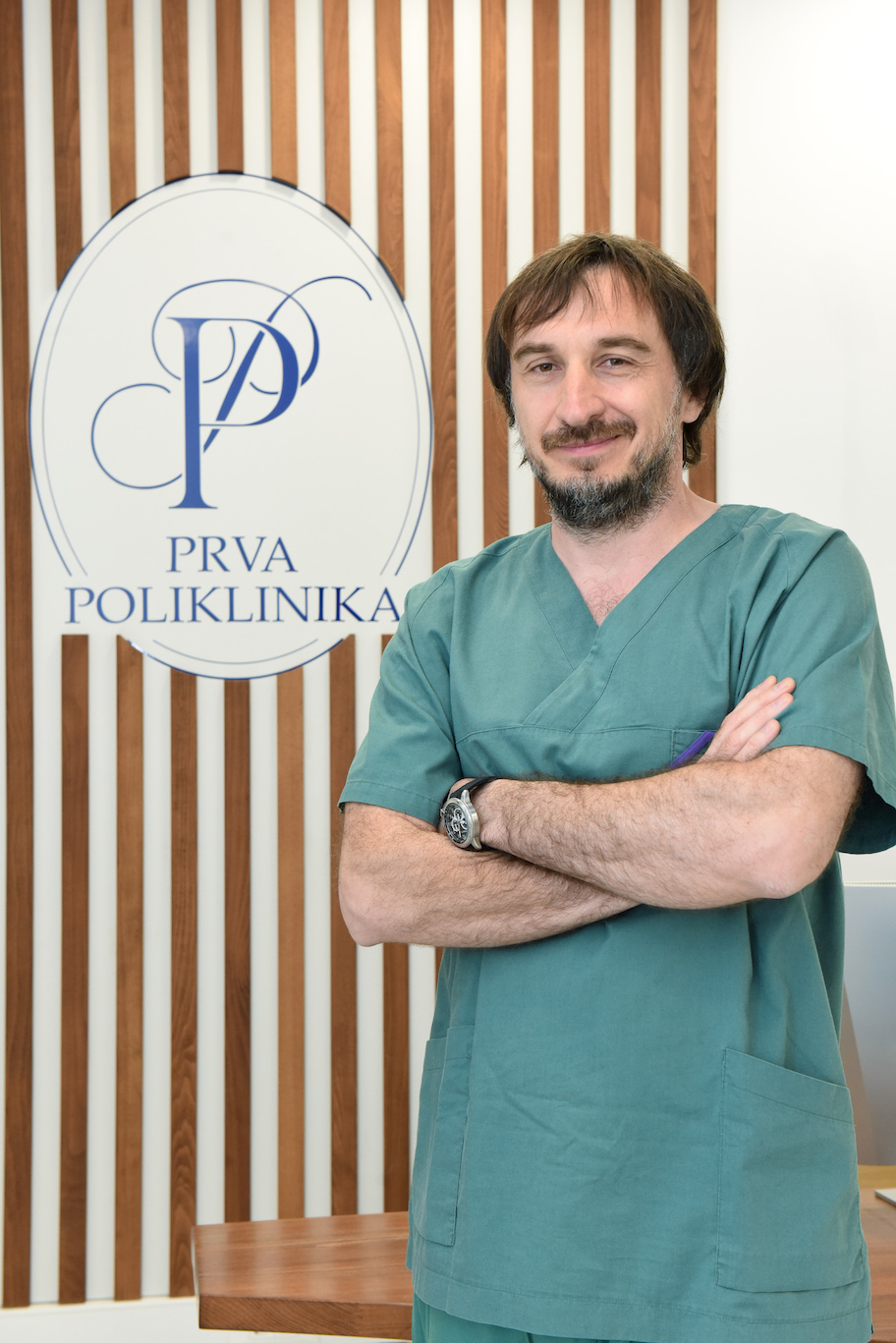 Dr Nikola Lukač
